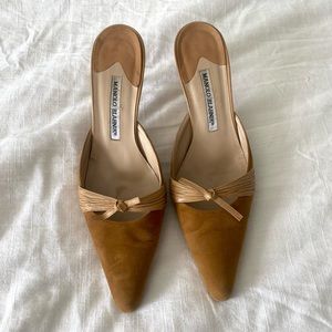 Manolo Blahnik suede tan heels